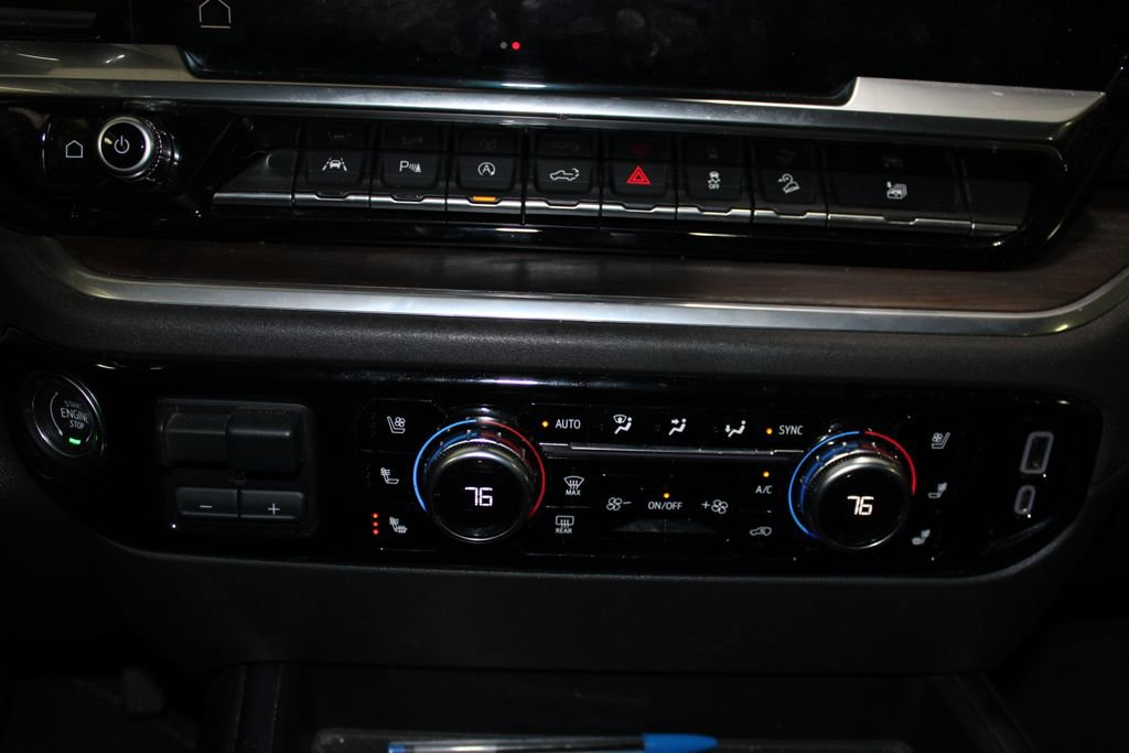 Used 2022 GMC Sierra 1500 SLT AWD/4WD image 32