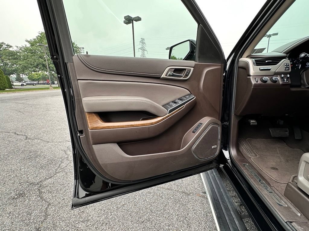 Certified 2019 GMC Yukon Denali w/ Denali Ultimate Package AWD/4WD image 25