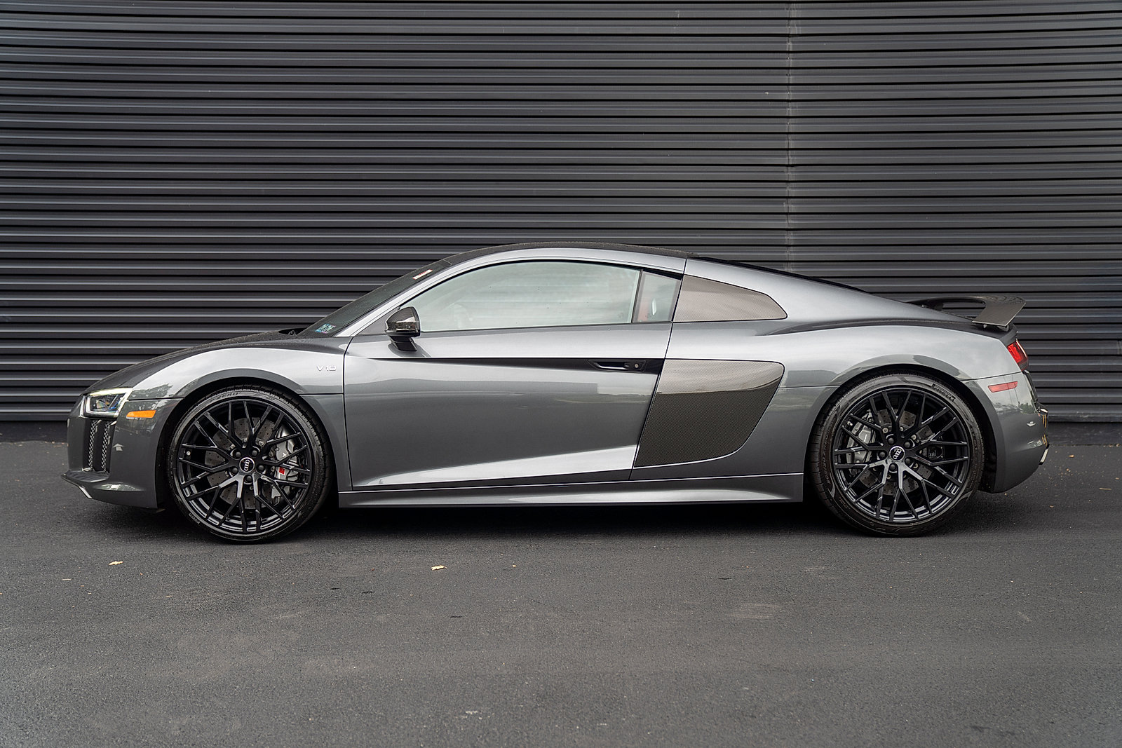 Used 2018 Audi R8 V10 plus AWD/4WD image 2