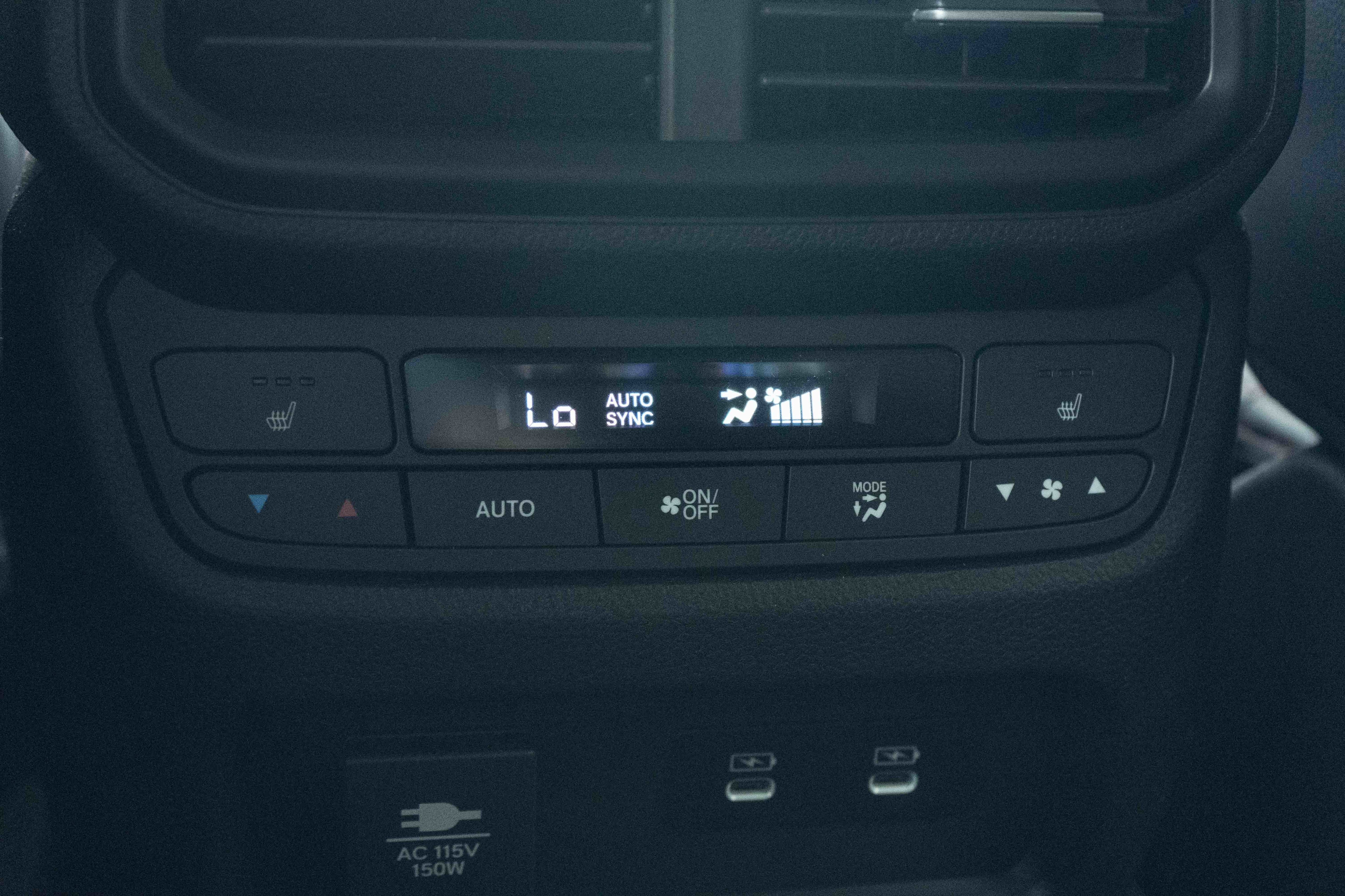 Used 2026 Honda Pilot Black Edition image 42