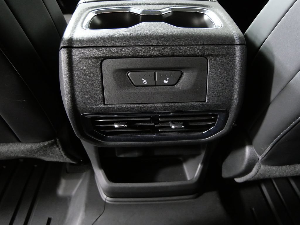 Used 2024 GMC Sierra EV Denali AWD/4WD image 20