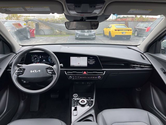 Certified 2025 Kia Niro Wind w/ Wind Preserve Package FWD image 38