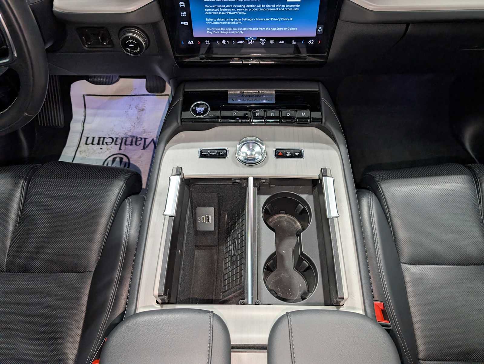 Used 2025 Lincoln Navigator Reserve w/ Jet Appearance Package image 21