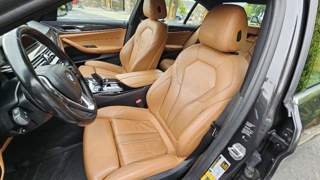 Used 2019 BMW 530e xDrive w/ Convenience Package AWD/4WD image 14