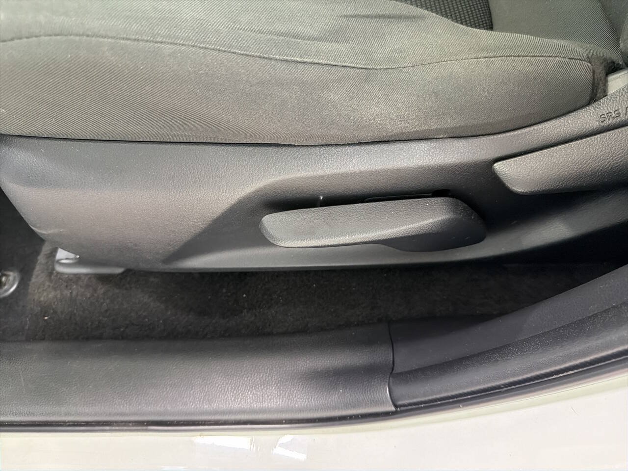 Used 2021 Toyota RAV4 LE FWD image 18