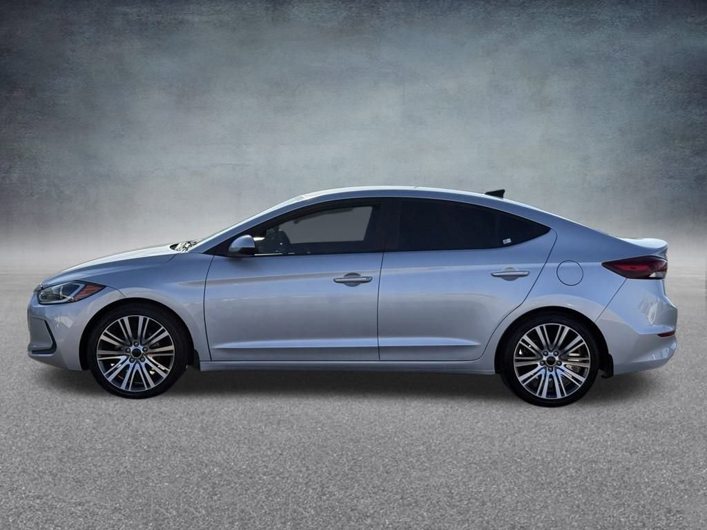Used 2017 Hyundai Elantra SE image 7