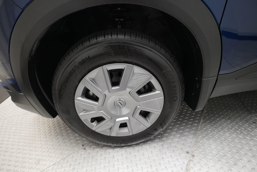 Certified 2025 Nissan Kicks S image 26