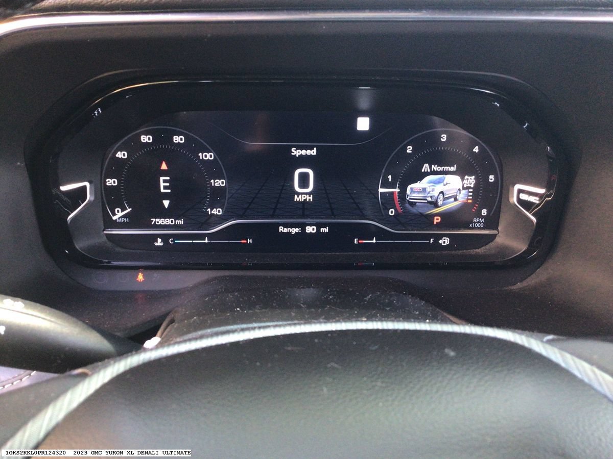 Used 2023 GMC Yukon XL Denali Ultimate AWD/4WD image 14