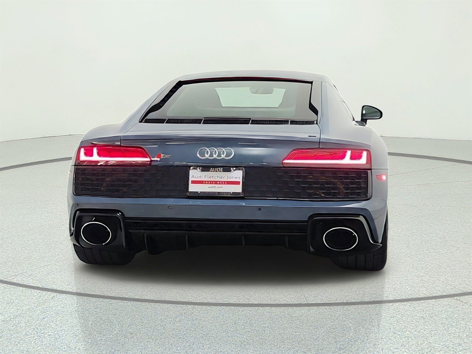 Used 2021 Audi R8 V10 w/ Premium Package RWD image 6
