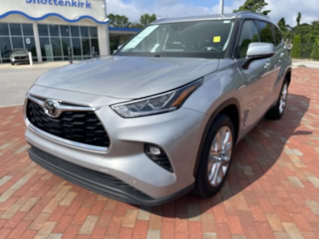 Used 2021 Toyota Highlander Limited