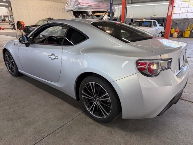 Used 2013 Scion FR-S RWD image 2