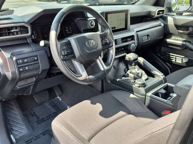 Certified 2025 Toyota 4Runner SR5 AWD/4WD image 4