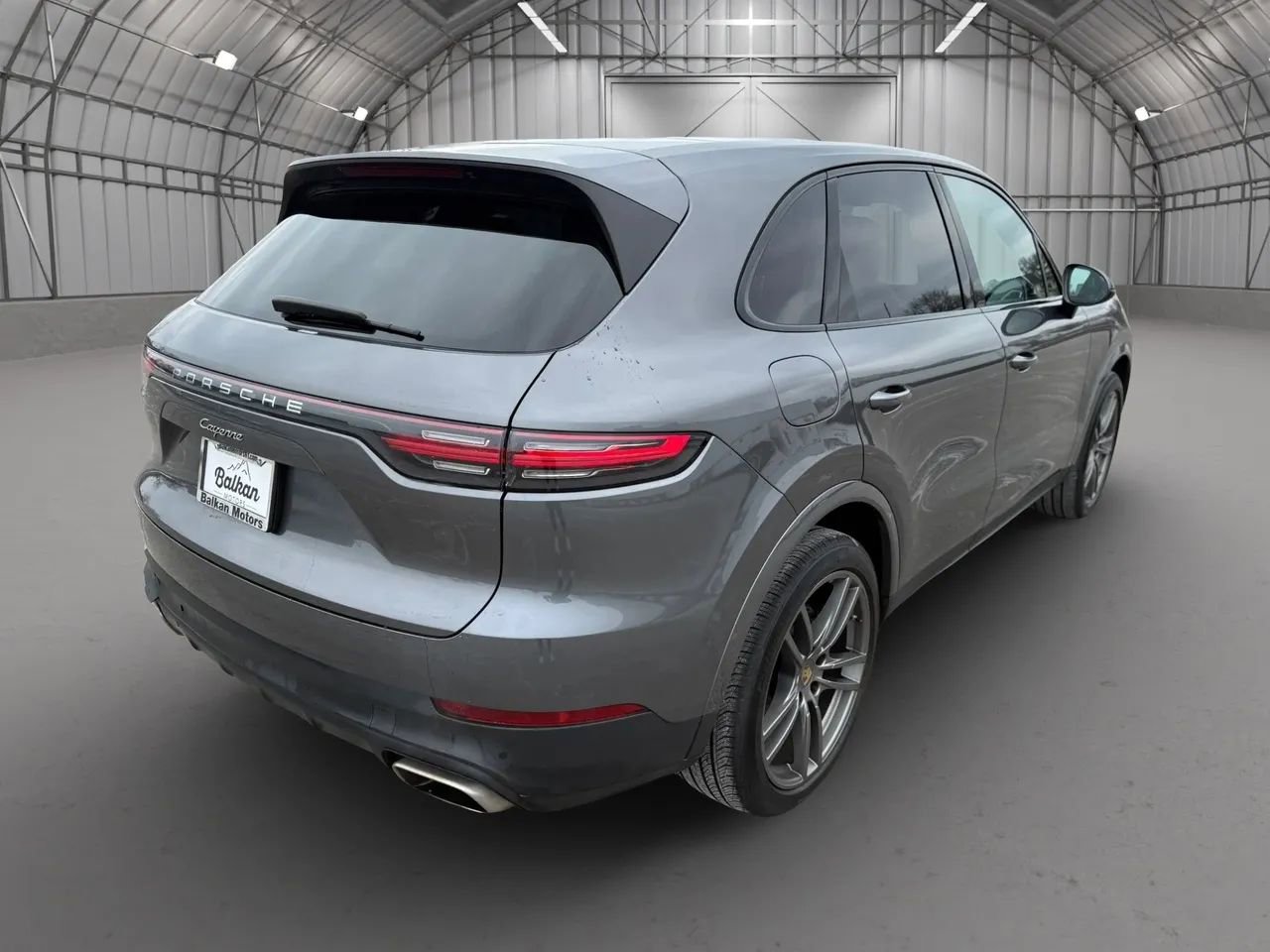 Used 2021 Porsche Cayenne Sport Utility 4D image 4