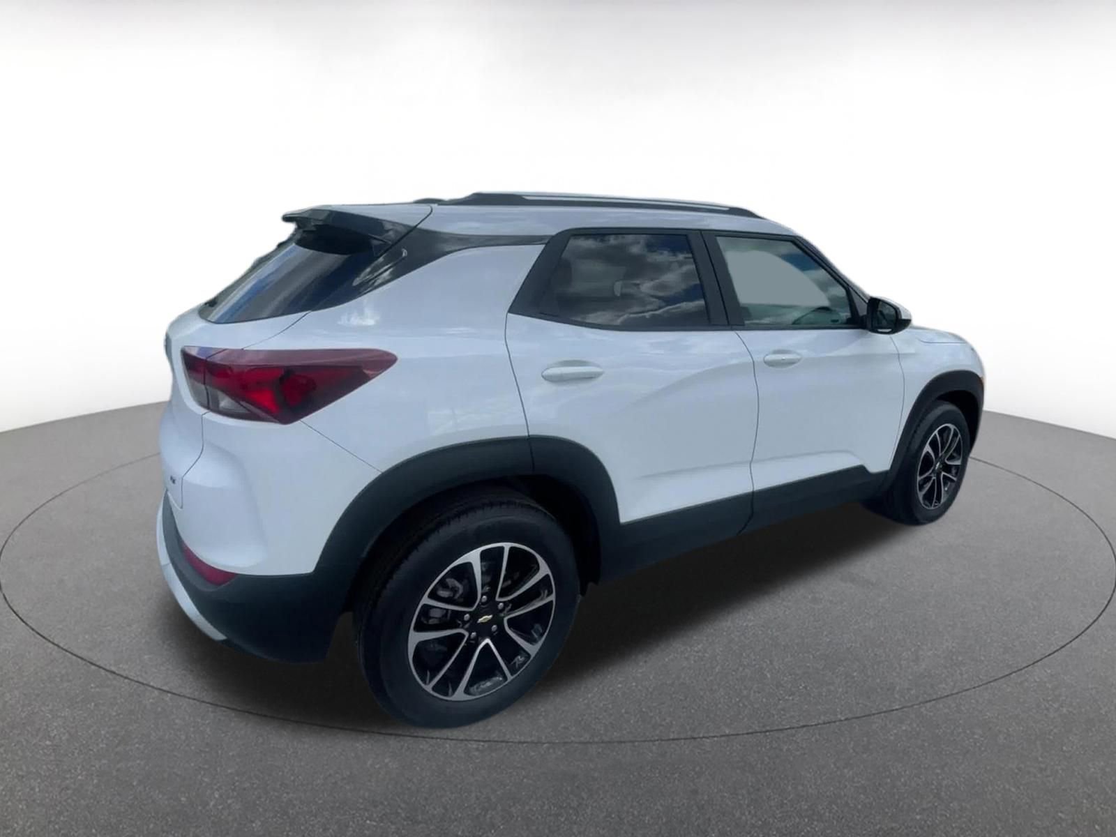 Used 2025 Chevrolet TrailBlazer LT image 15