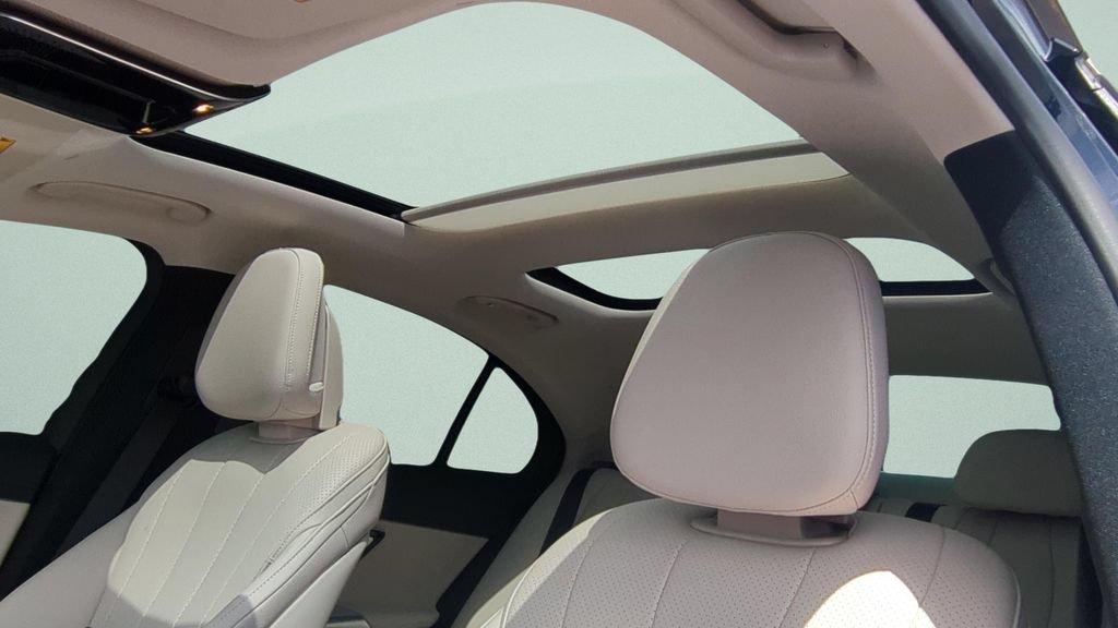 Used 2026 Mercedes-Benz E 350 Sedan image 19