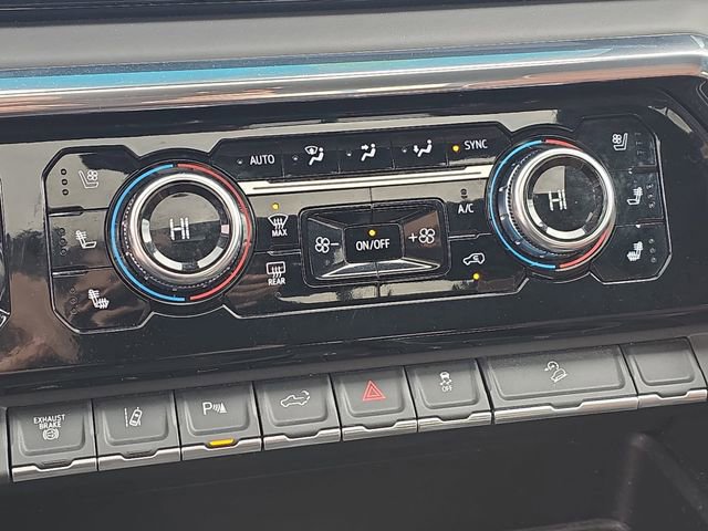 Certified 2024 GMC Sierra 2500 Denali Ultimate w/ Max Trailering Package image 37