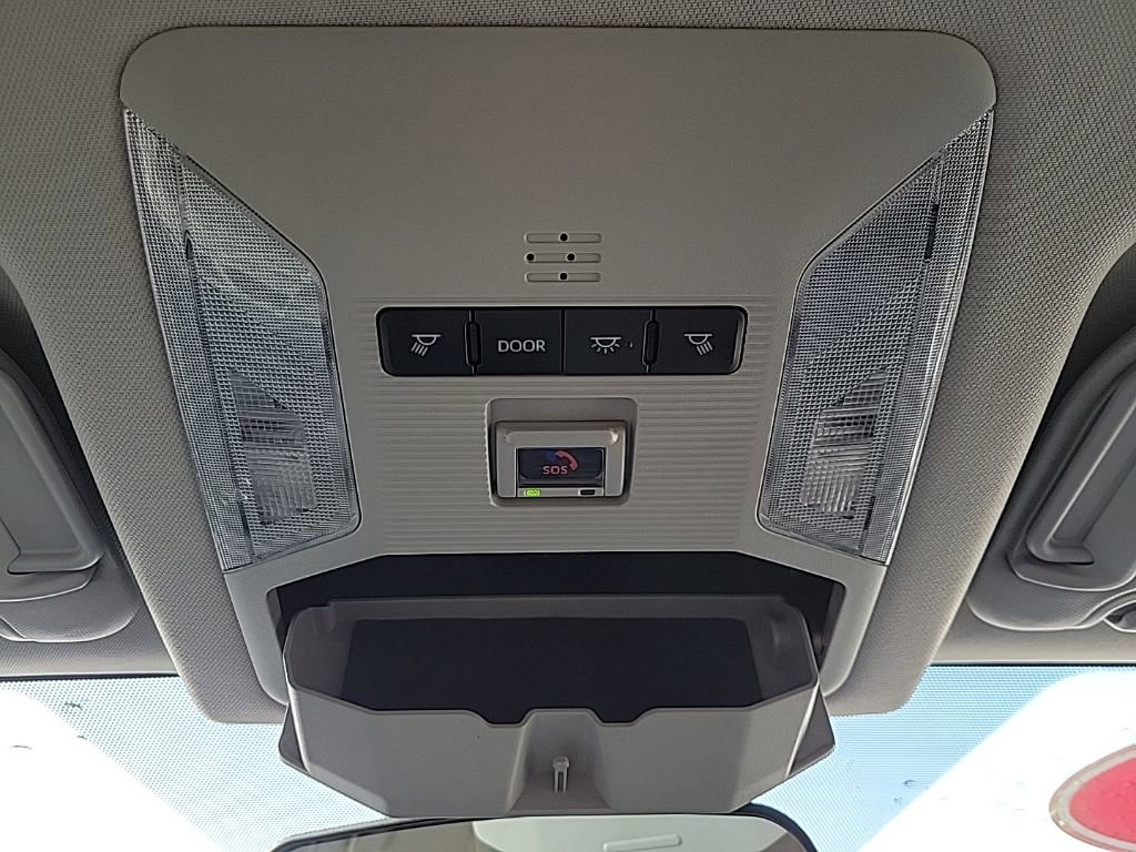 Used 2023 Toyota RAV4 XLE FWD image 20