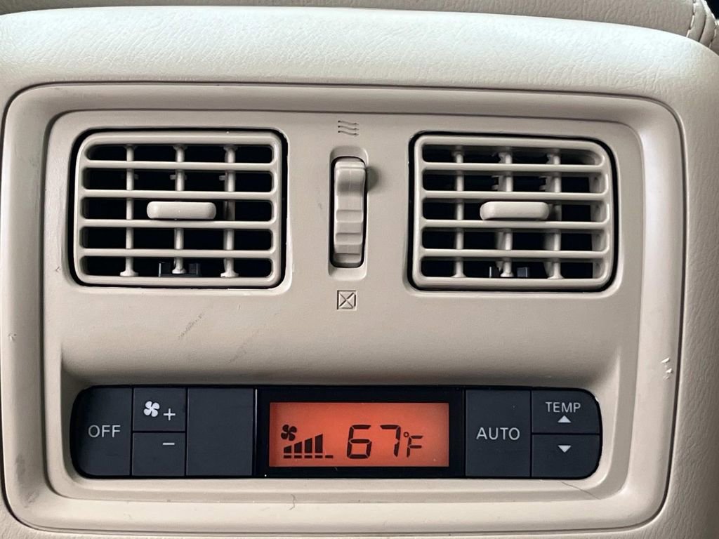 Used 2019 Nissan Pathfinder Platinum image 16