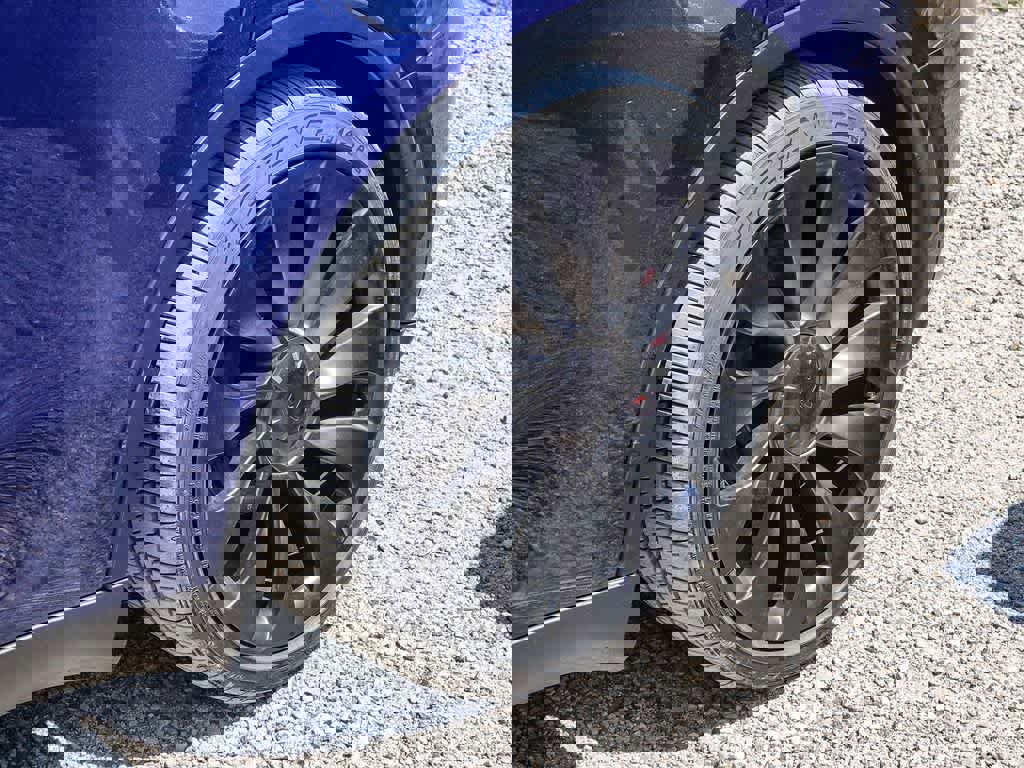 Used 2023 Tesla Model Y Performance AWD/4WD image 20