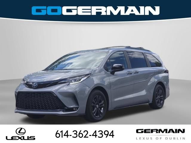 Used 2025 Toyota Sienna XSE w/ XSE Plus Package