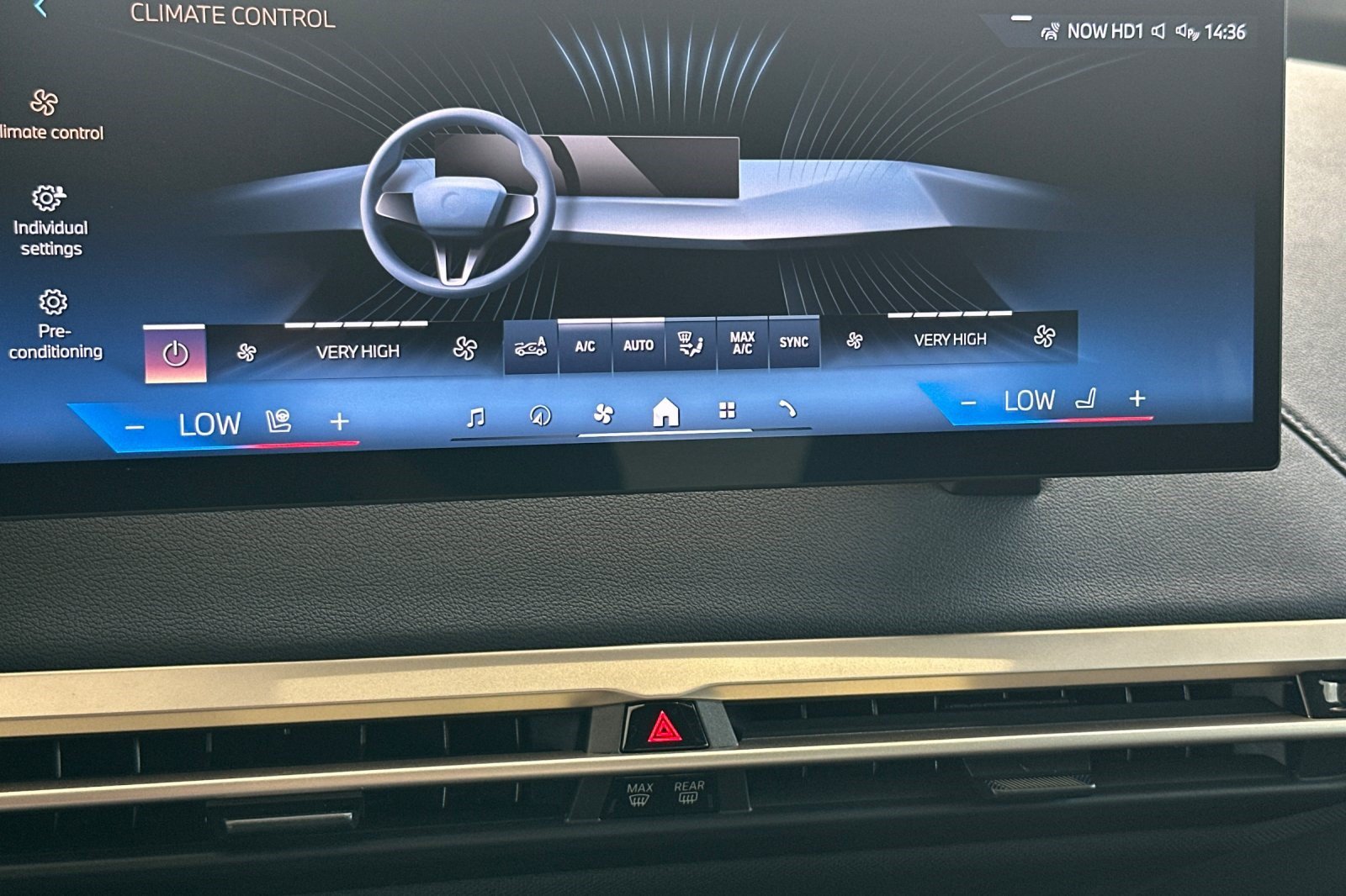 Certified 2024 BMW iX xDrive50 w/ Sport Package AWD/4WD image 28