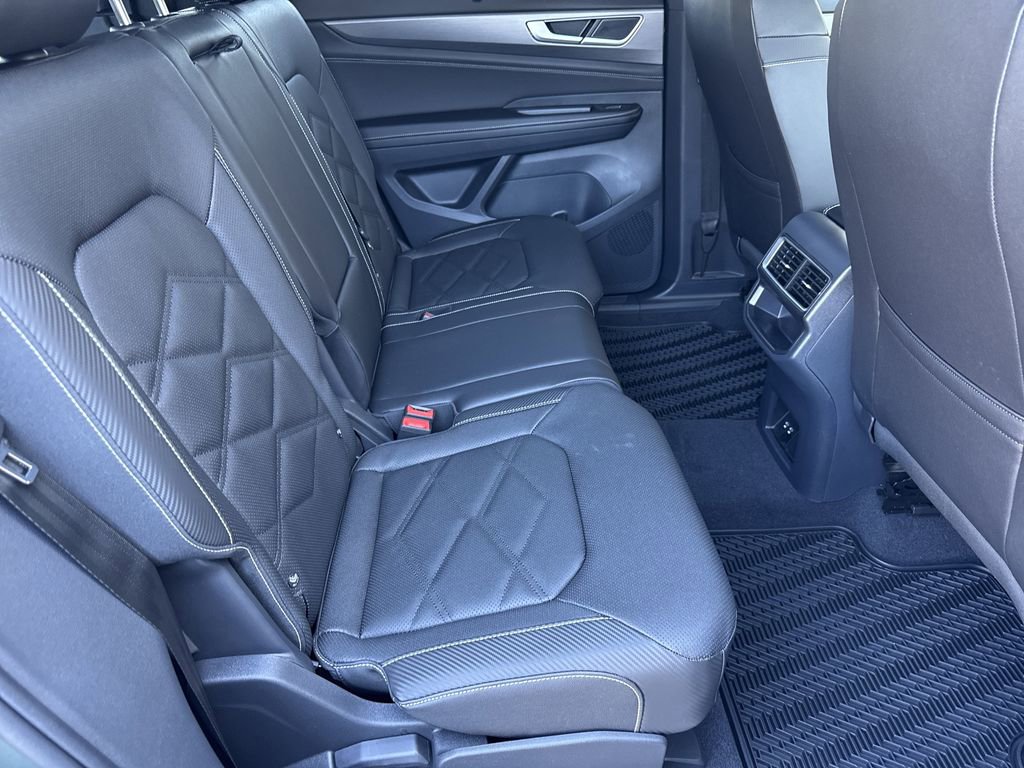 New 2026 Volkswagen Atlas Cross Sport SE image 35