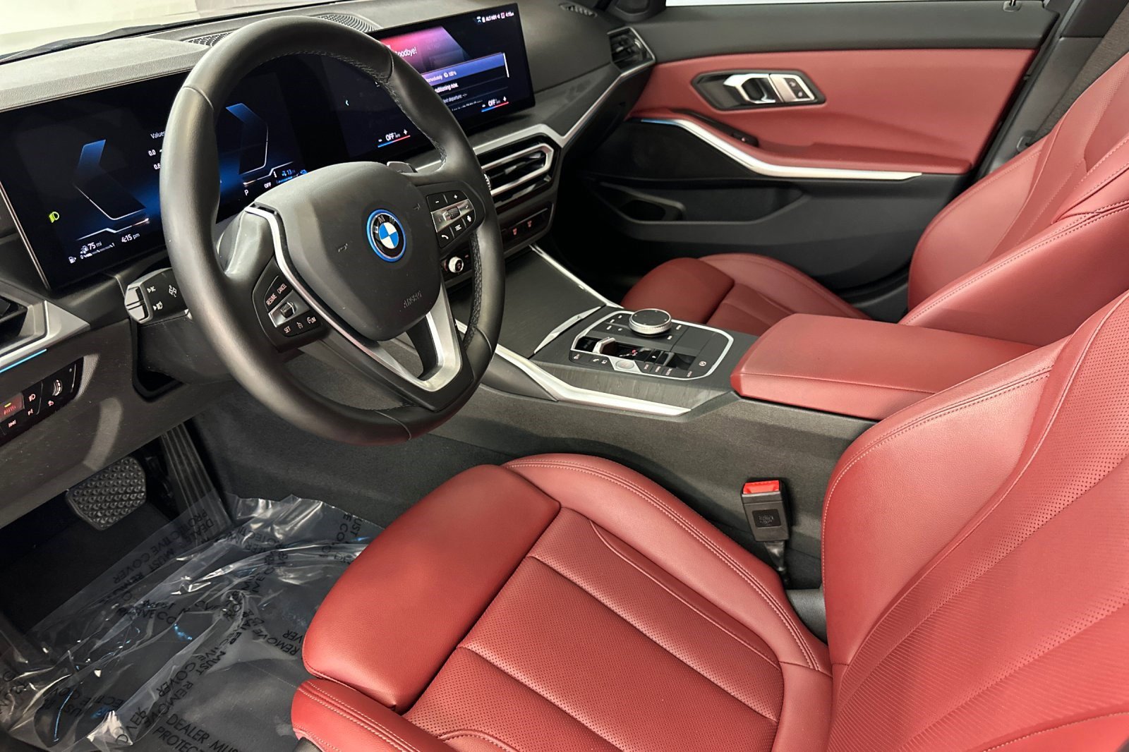 Used 2023 BMW 330e w/ Driving Assistance Package RWD image 4