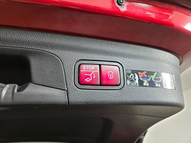 Certified 2025 Mercedes-Benz GLE 450e 4MATIC image 12