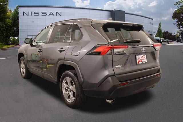 Used 2025 Toyota RAV4 XLE AWD/4WD image 4