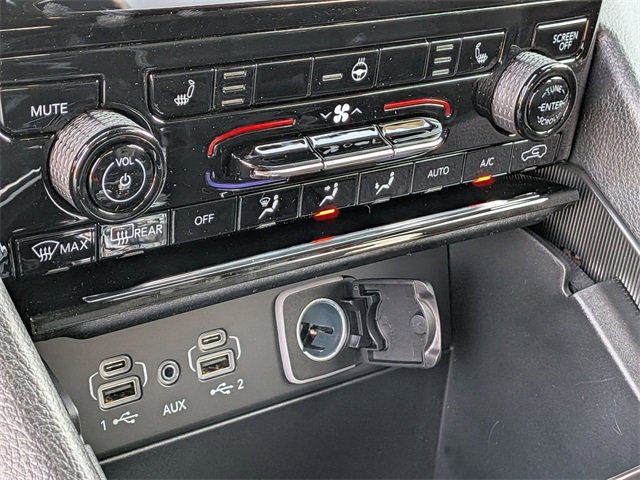 New 2025 Jeep Grand Cherokee Limited w/ Black Appearance Package image 21