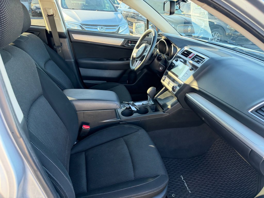 Used 2015 Subaru Outback 2.5i Premium AWD/4WD image 16