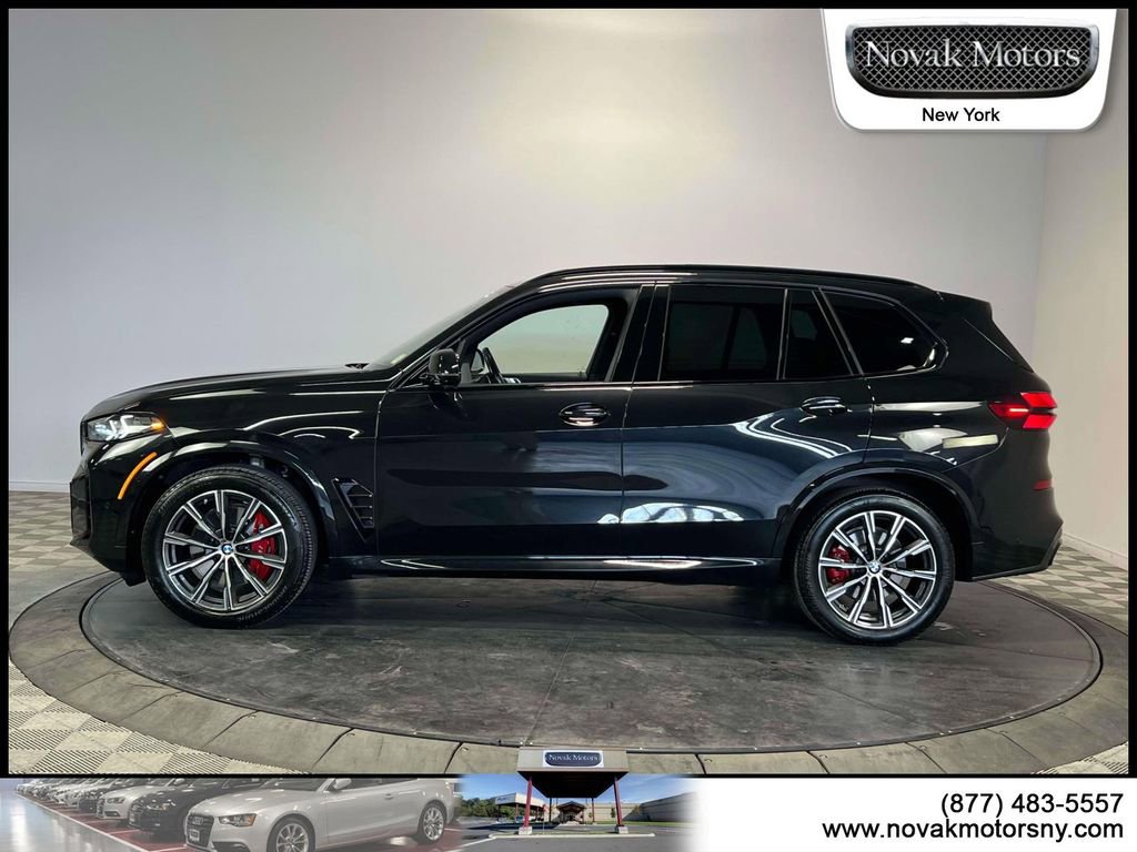 Used 2024 BMW X5 xDrive40i w/ M Sport Package image 5