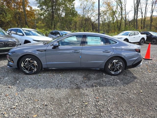 New 2026 Hyundai Sonata SEL image 2