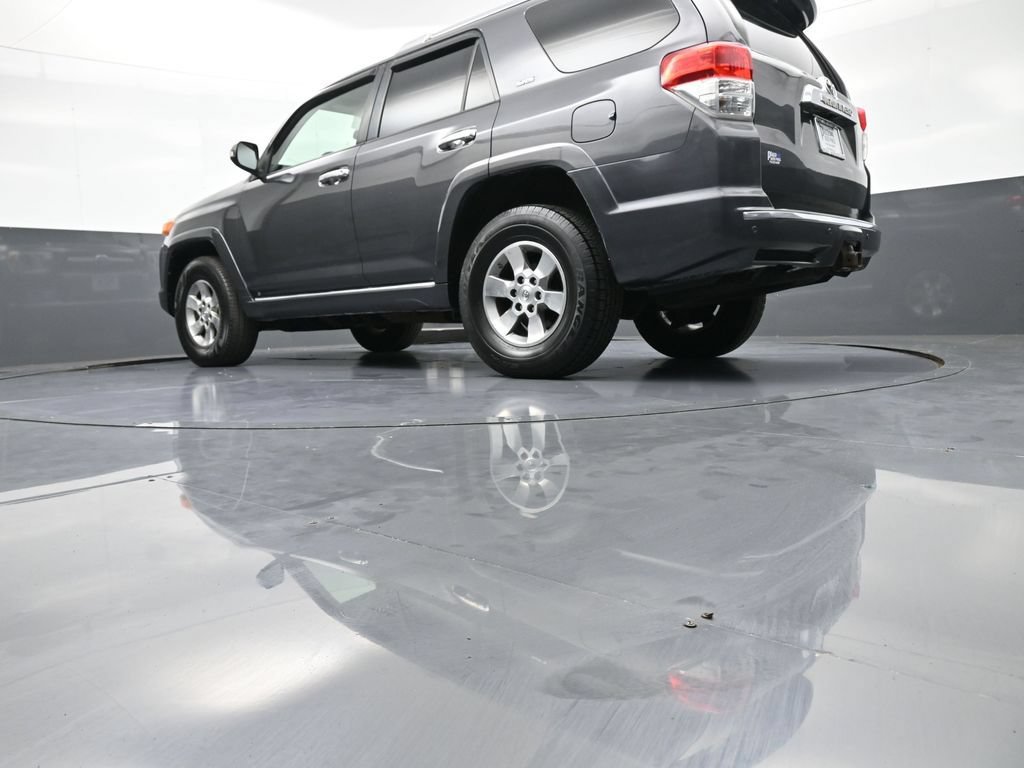 Used 2011 Toyota 4Runner SR5 w/ Premium Pkg w/Leather AWD/4WD image 31