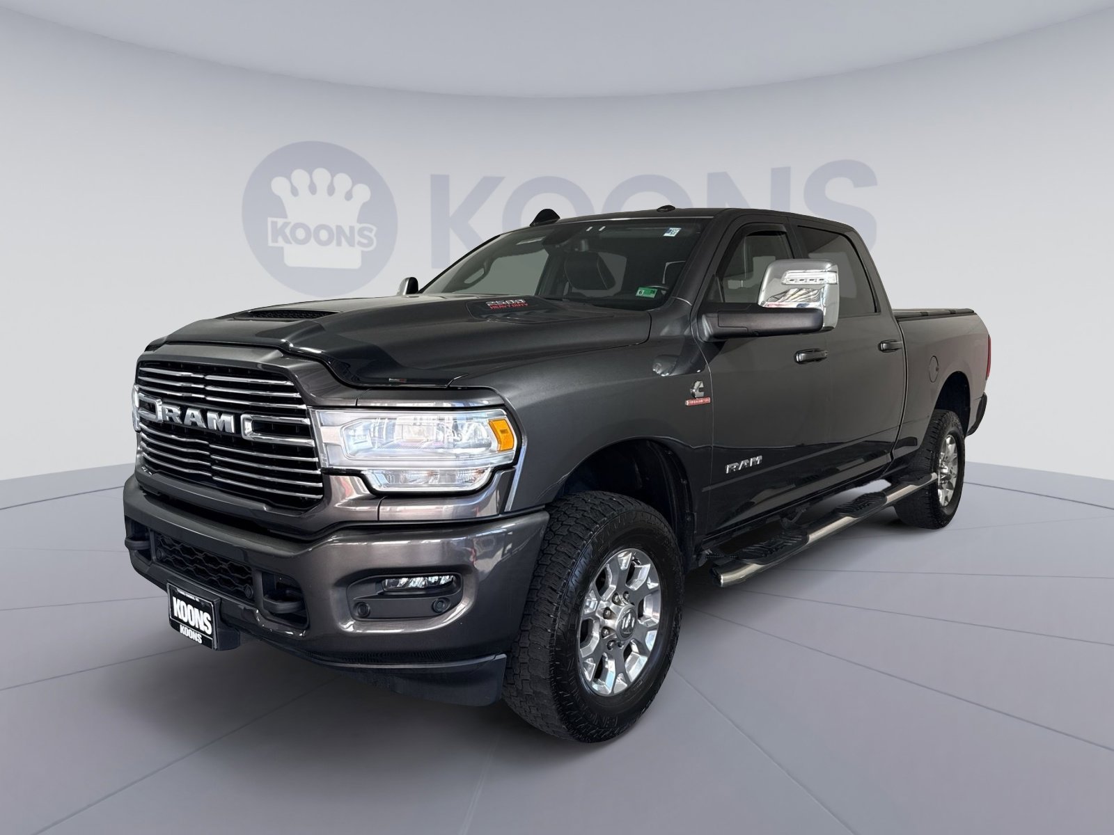 Used 2023 RAM 2500 Laramie AWD/4WD image 1