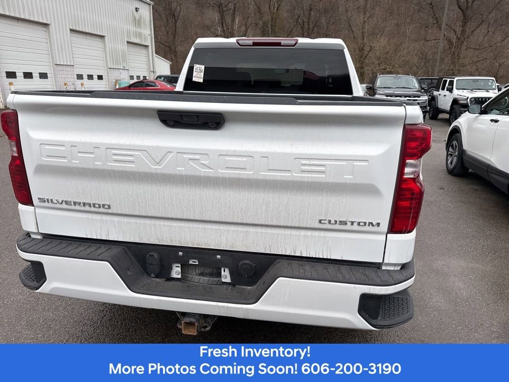 Used 2023 Chevrolet Silverado 1500 Custom image 5