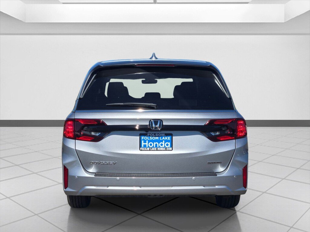 New 2026 Honda Odyssey Touring image 5