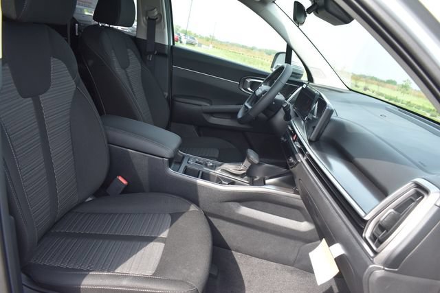 New 2026 Kia Sorento LX FWD image 13