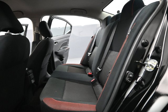 Used 2024 Nissan Versa SR FWD image 18