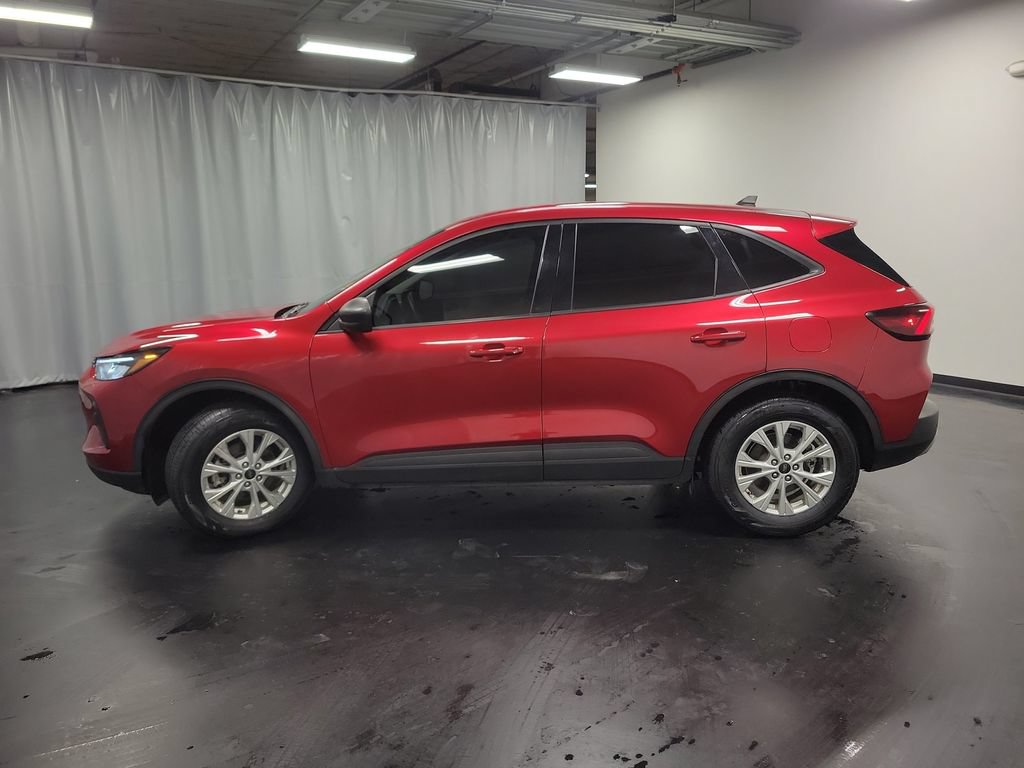 Used 2025 Ford Escape Active w/ Tech Pack #1 FWD image 5