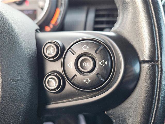 Used 2018 MINI Cooper 2-Door Hardtop image 12