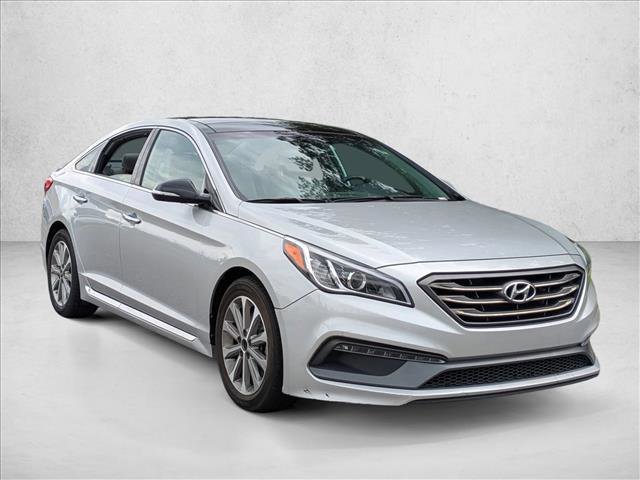 Used 2016 Hyundai Sonata Limited w/ Option Group 04 FWD image 3