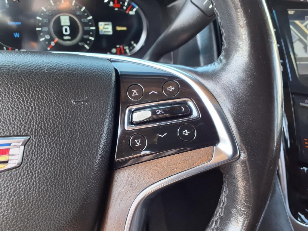 Used 2019 Cadillac Escalade Luxury AWD/4WD image 15