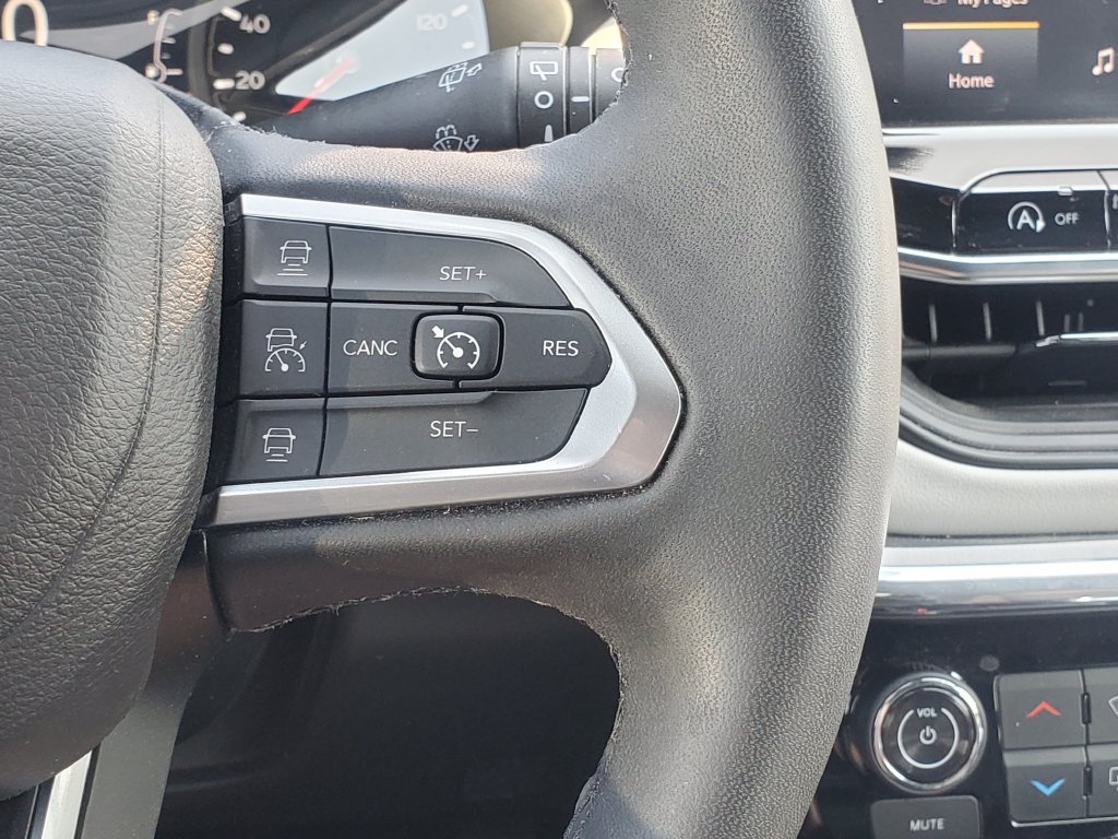 Used 2023 Jeep Compass Limited AWD/4WD image 13