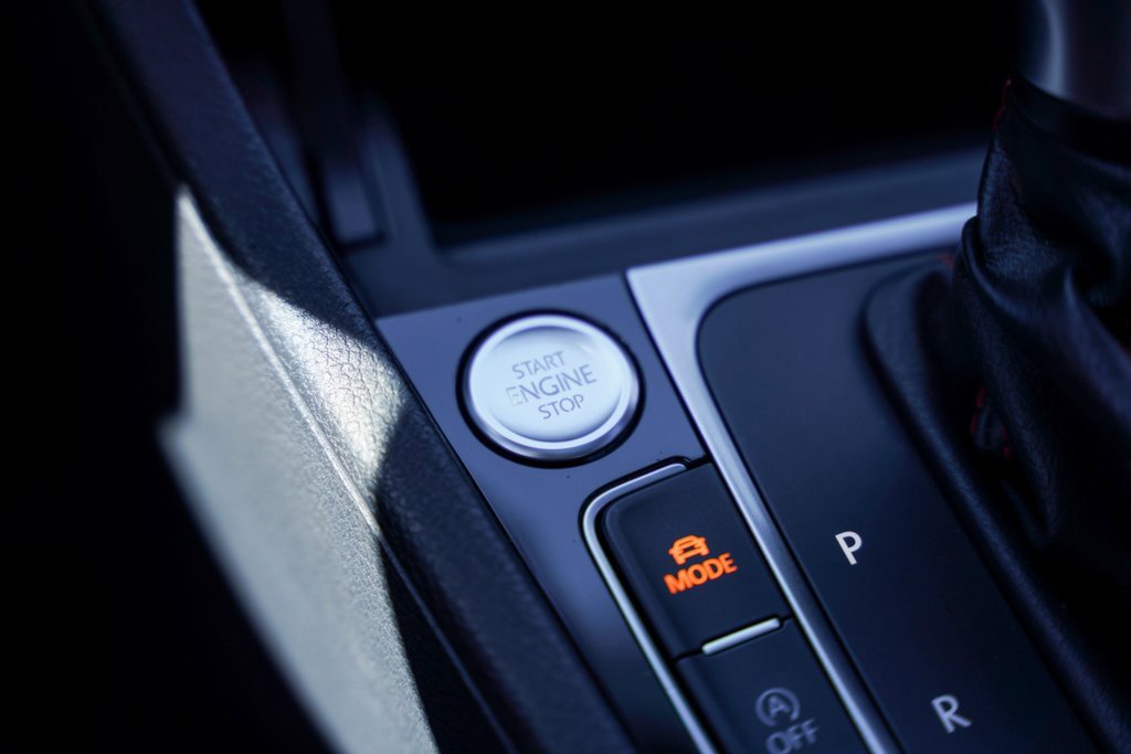 Used 2020 Volkswagen GTI SE image 23