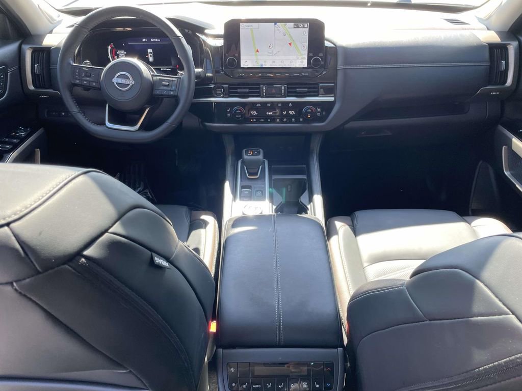 Used 2025 Nissan Pathfinder Platinum w/ Cargo Package AWD/4WD image 14