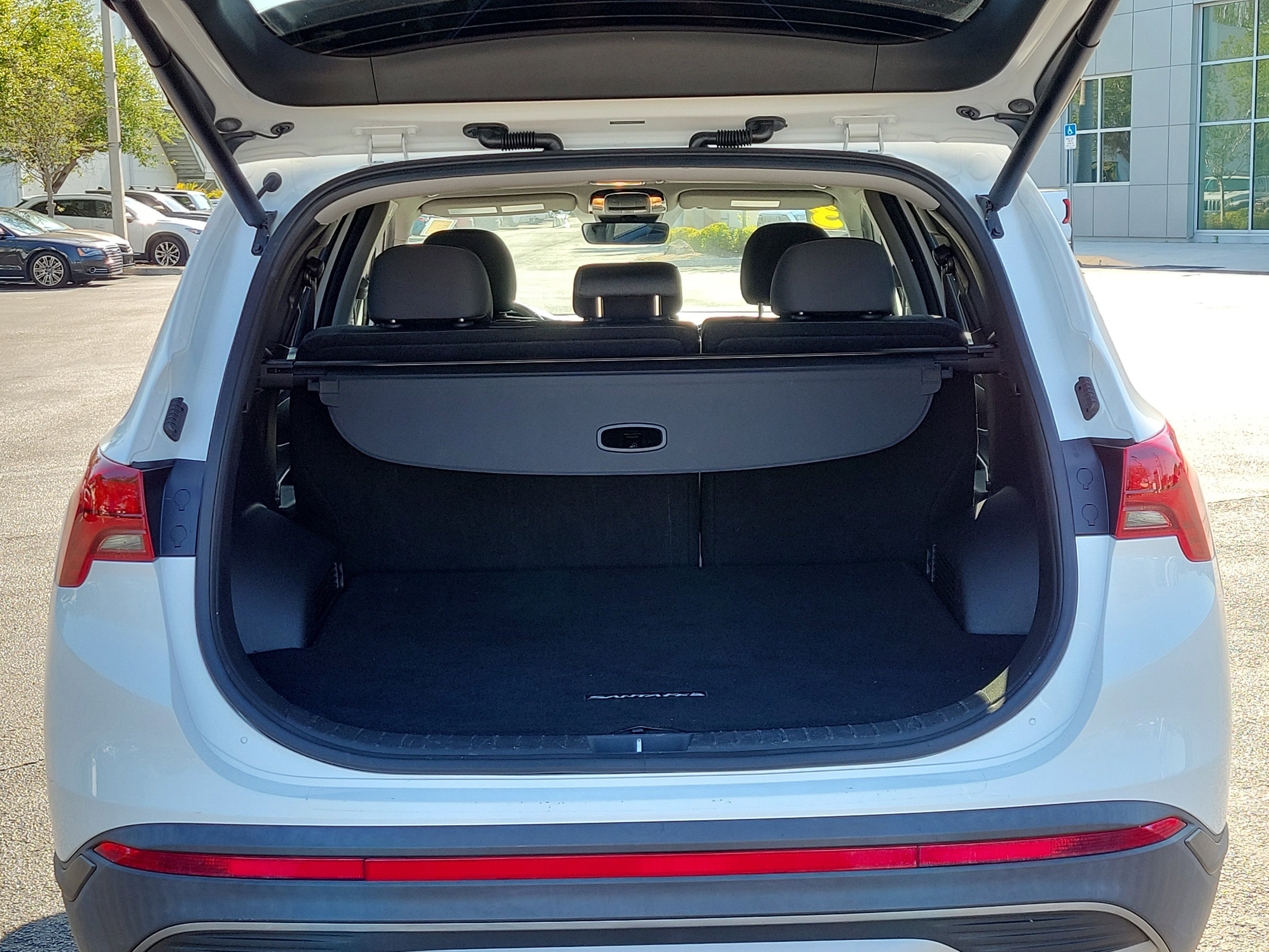 Used 2023 Hyundai Santa Fe SEL w/ Cargo Package FWD image 12