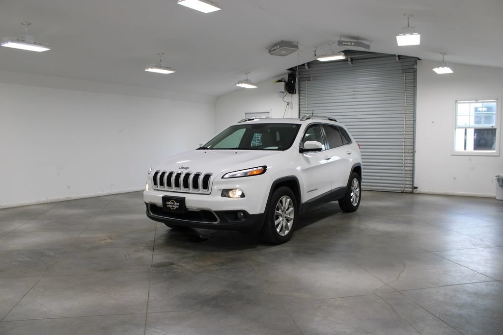 Used 2016 Jeep Cherokee Limited AWD/4WD image 4