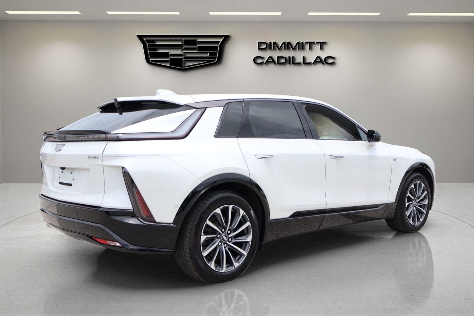 Used 2024 Cadillac Lyriq Sport RWD image 5