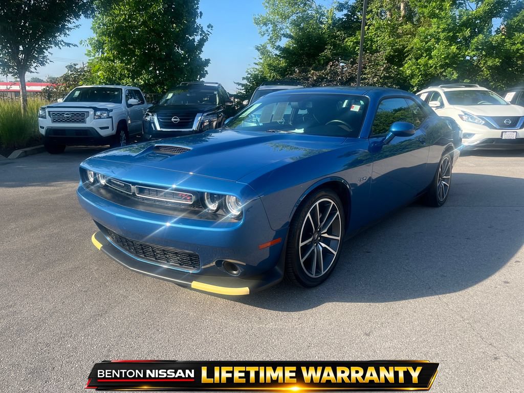 Used 2023 Dodge Challenger R/T RWD image 5
